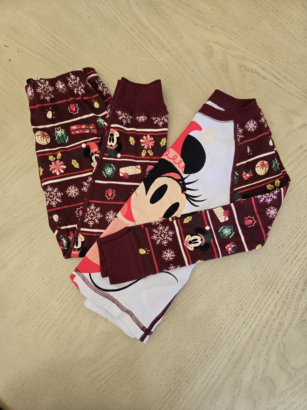 Disney Minnie Mouse PJ Set - Picture 5 of 13